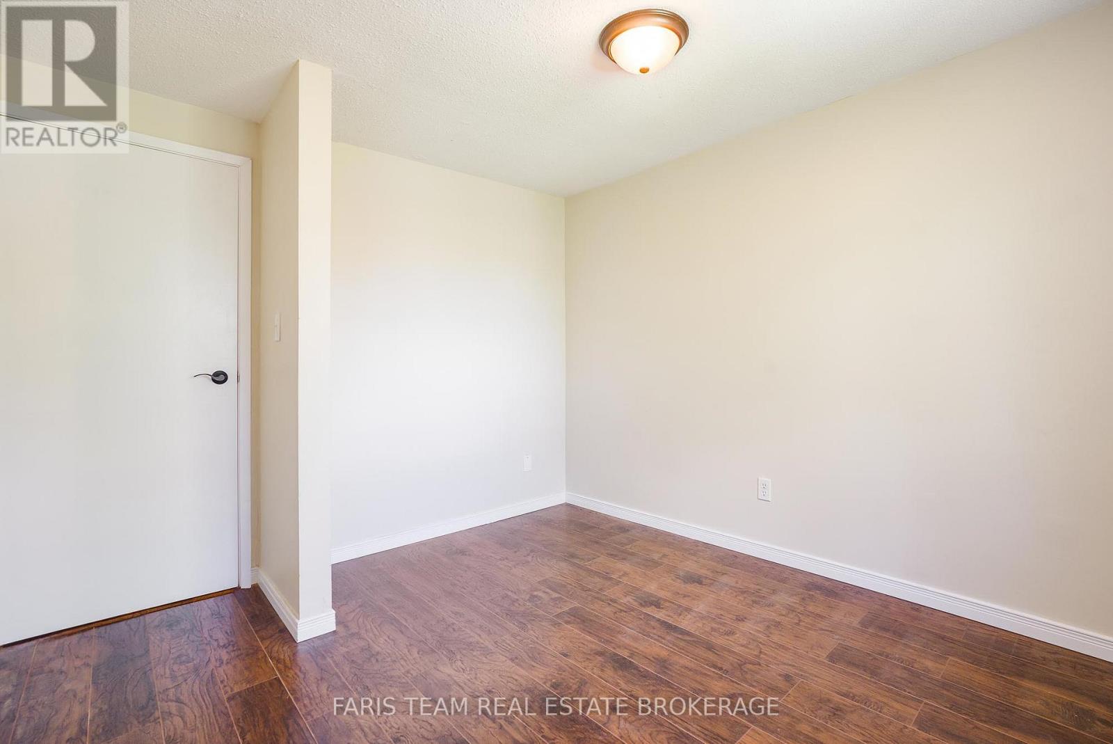 37 WILDE PLACE - 19