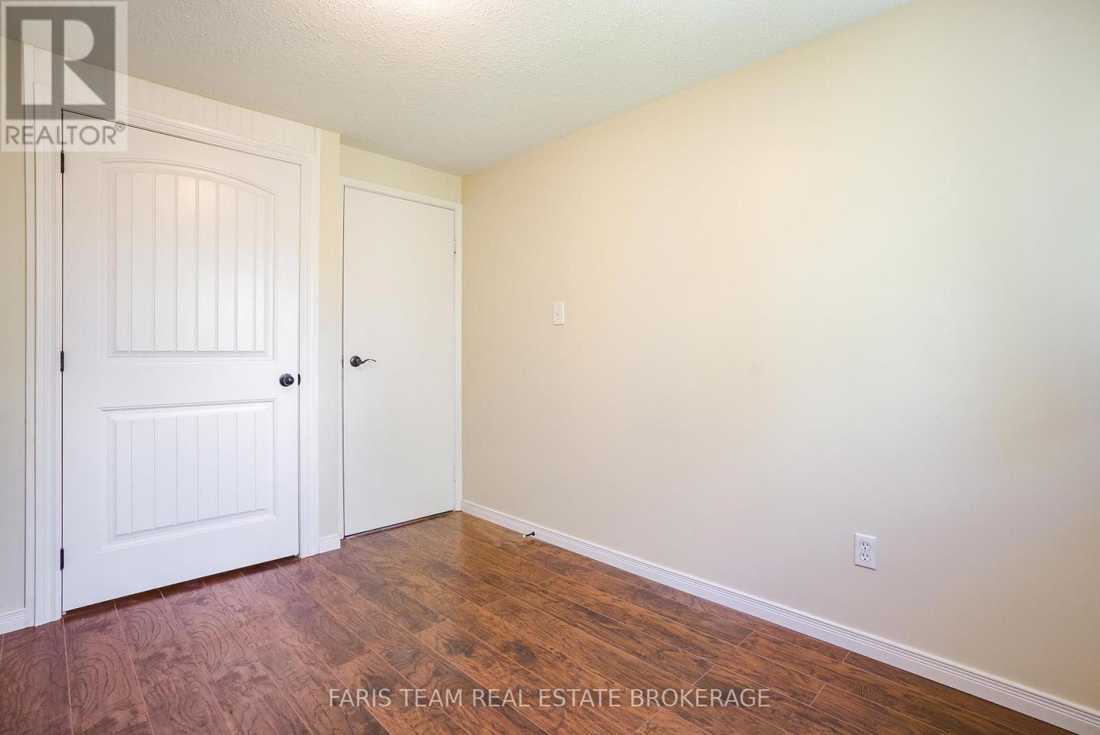 37 WILDE PLACE - 21