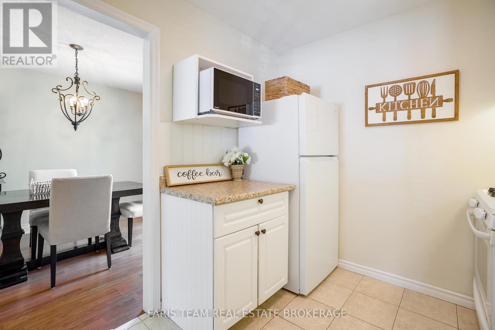 37 WILDE PLACE - 8