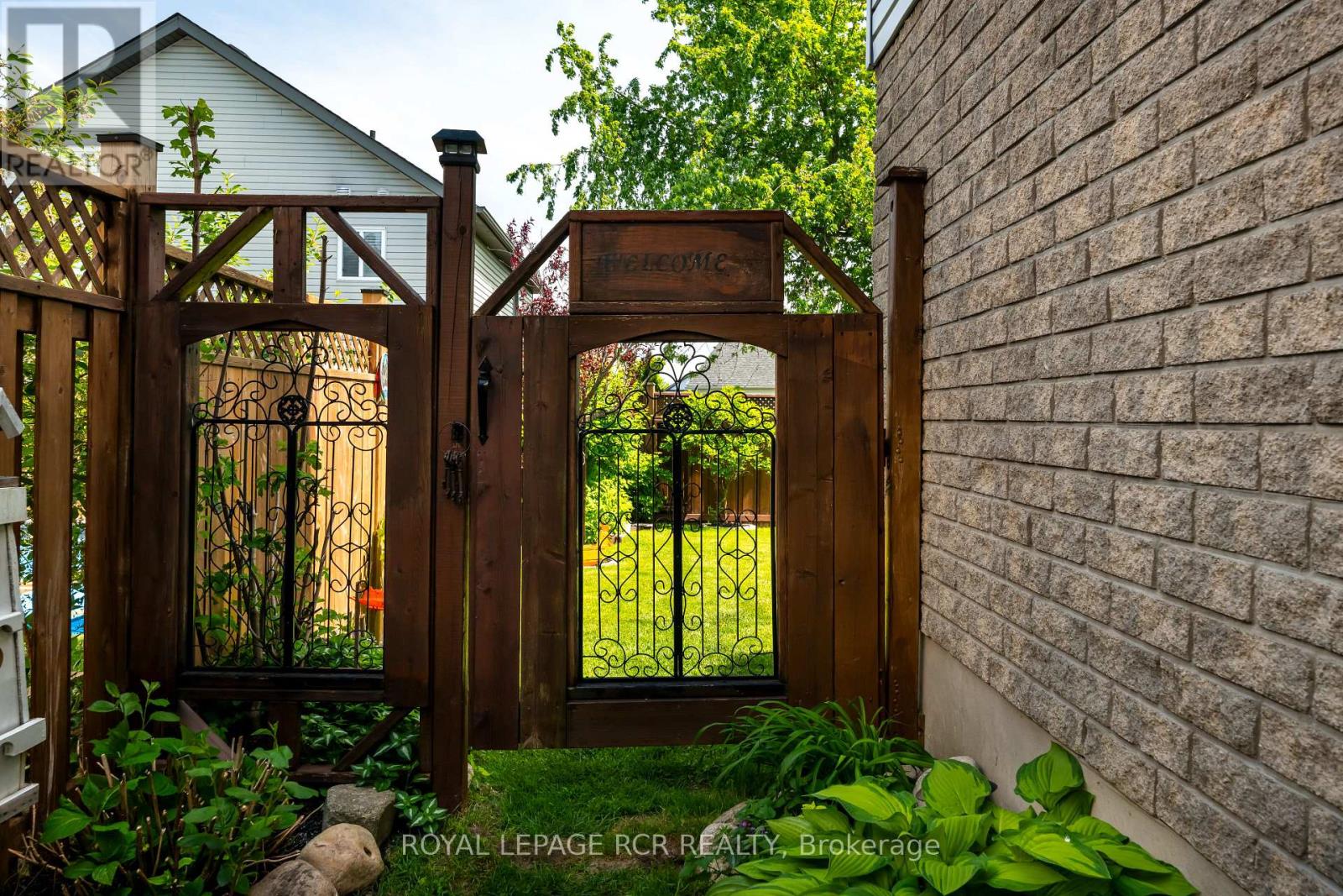 16 ALTHORP DRIVE - 41