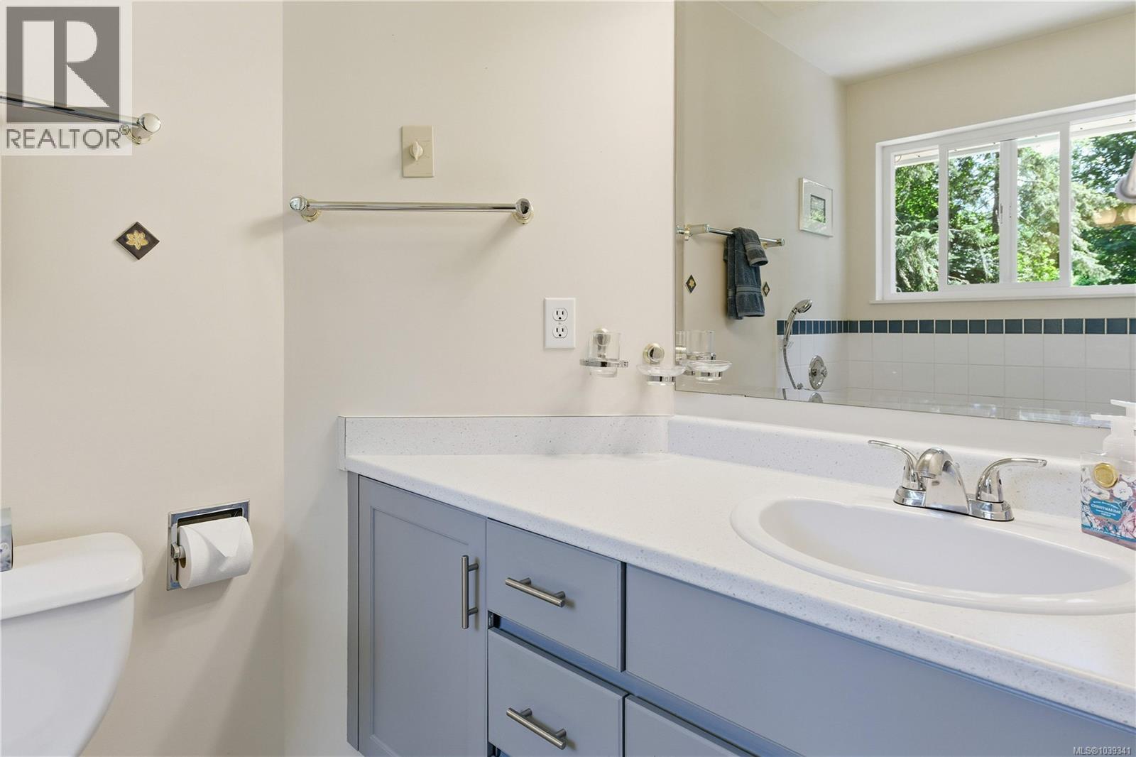 2484 Gibbs Pl - 37