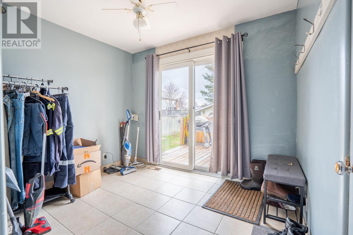 154 Manitou DR - 12