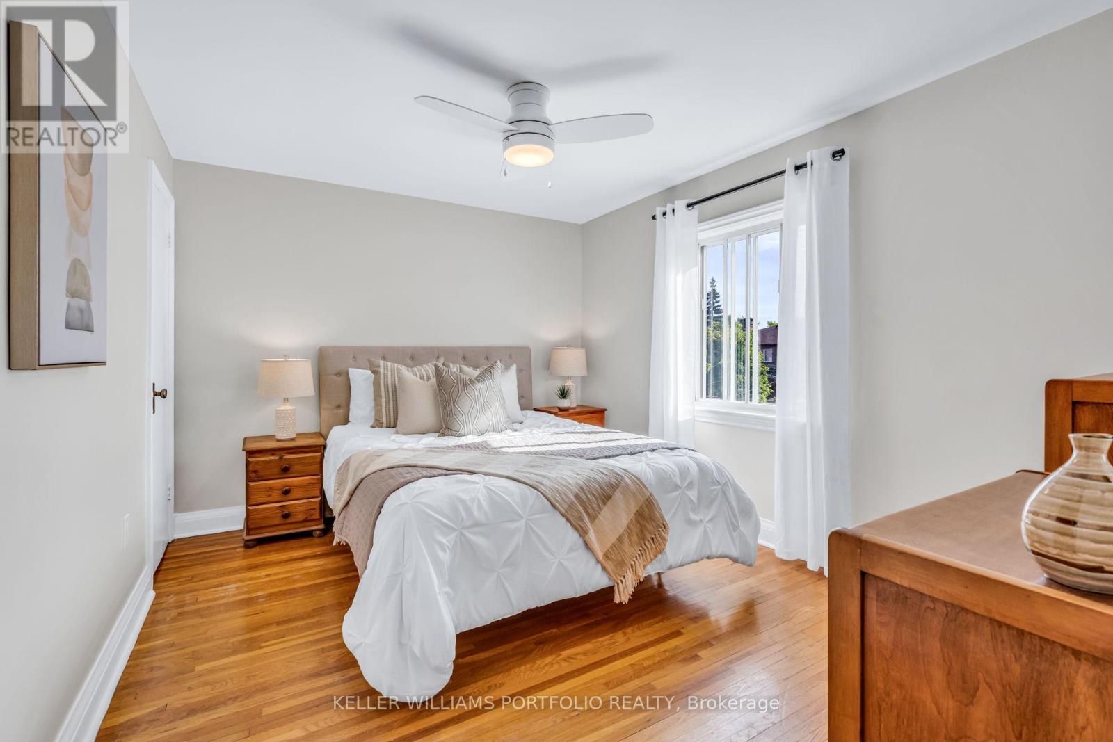 210 BICKNELL AVENUE - 17