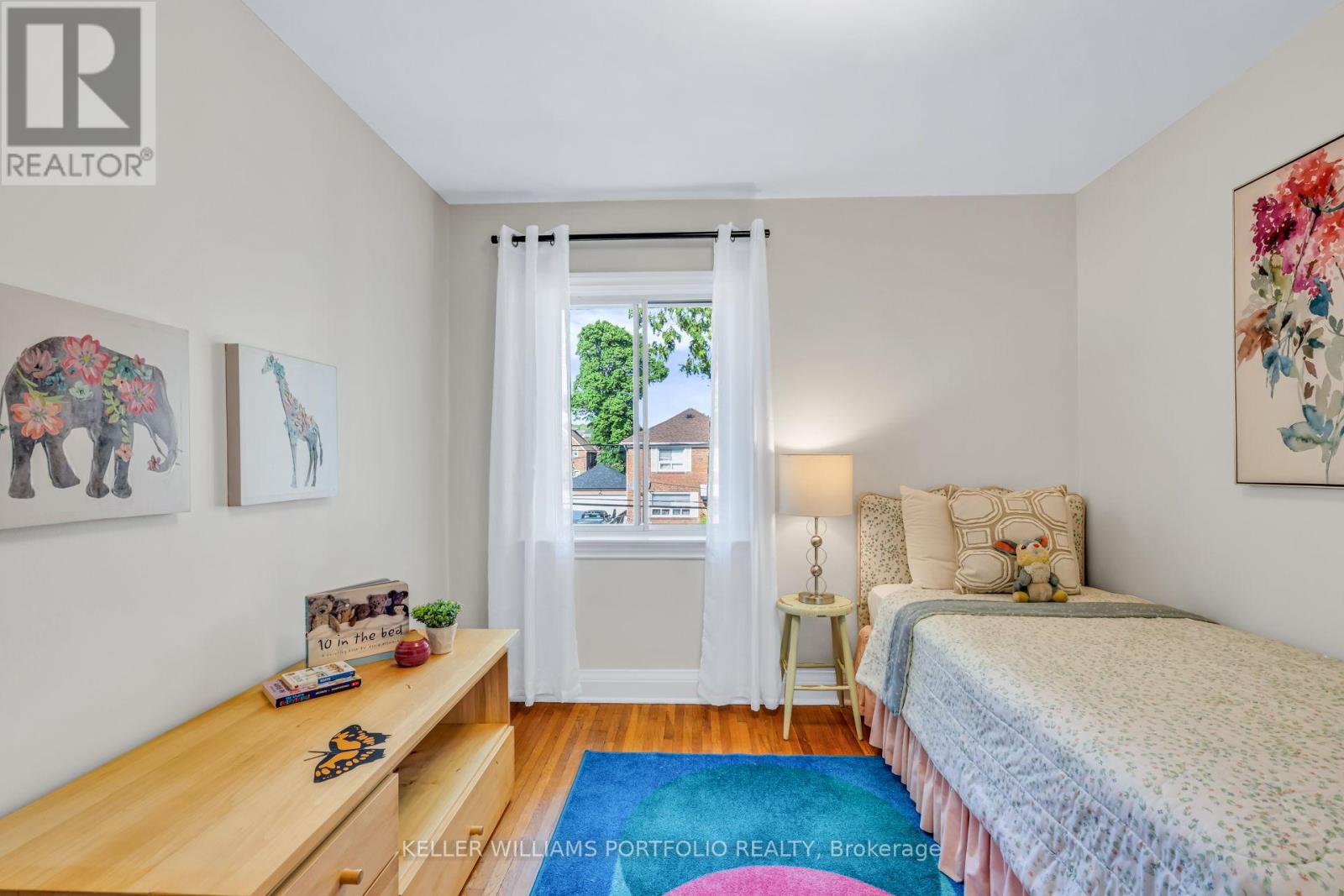 210 BICKNELL AVENUE - 23