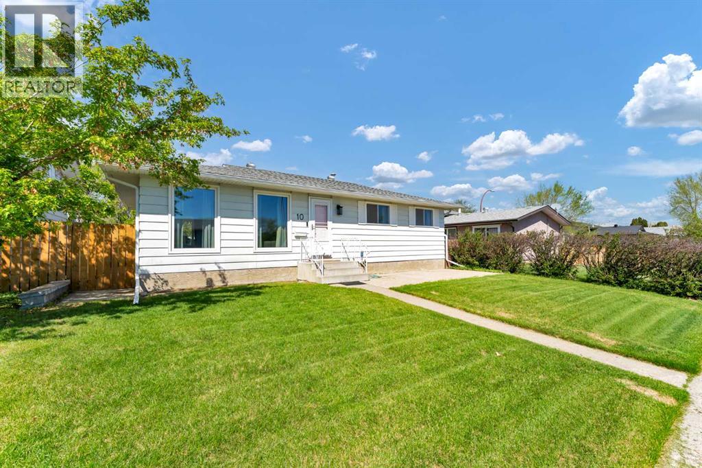 10 Hayward Court NE - 2