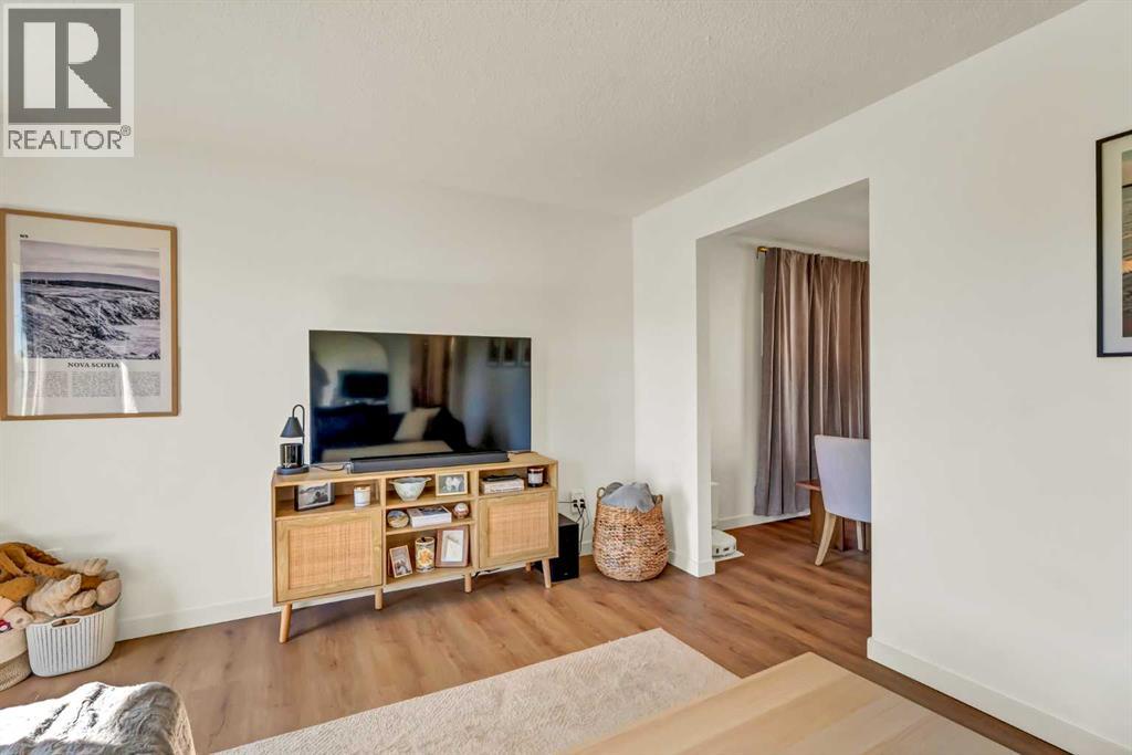 10 Hayward Court NE - 10