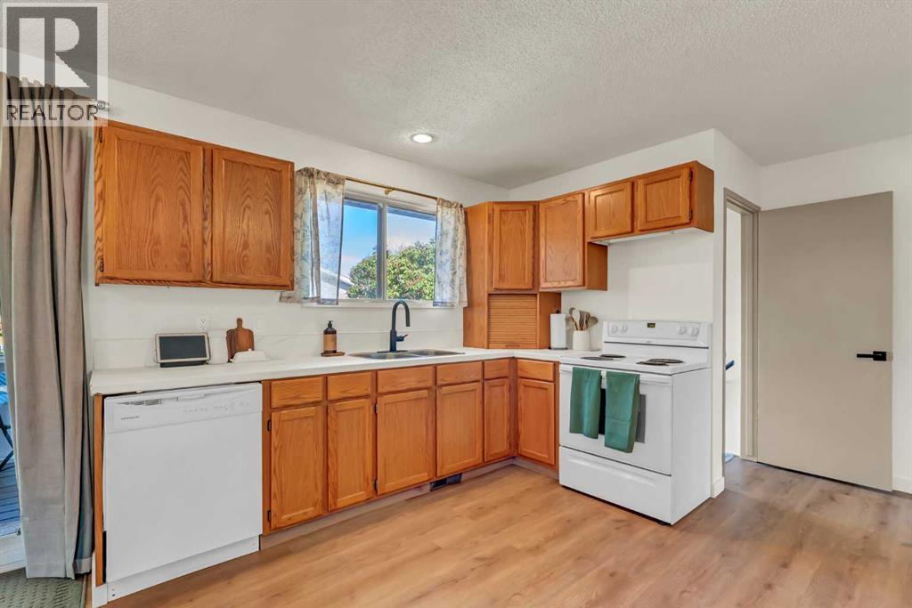 10 Hayward Court NE - 15