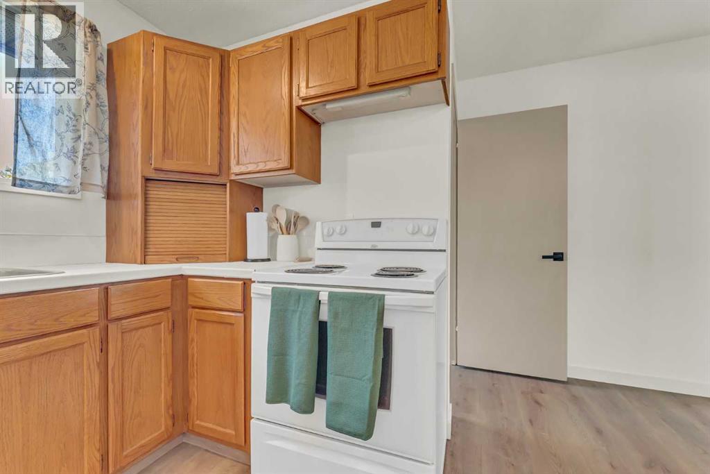 10 Hayward Court NE - 16