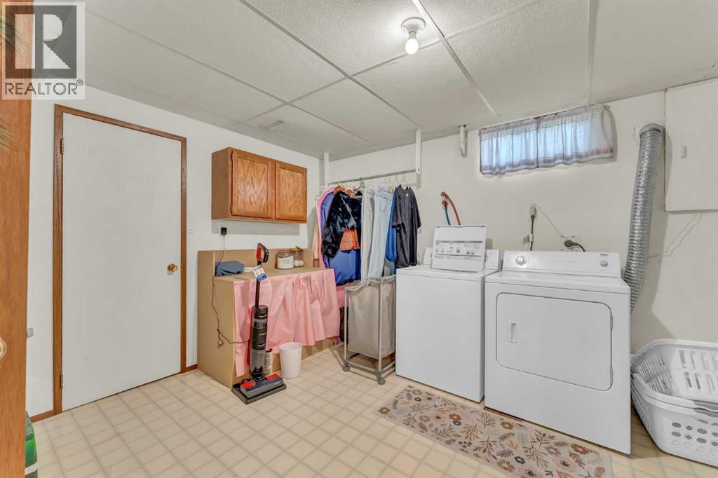 10 Hayward Court NE - 35