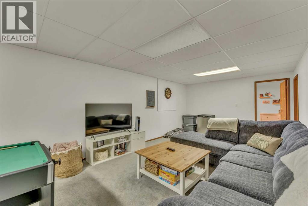 10 Hayward Court NE - 30
