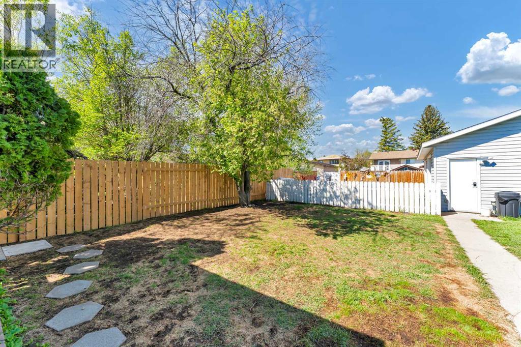 10 Hayward Court NE - 43