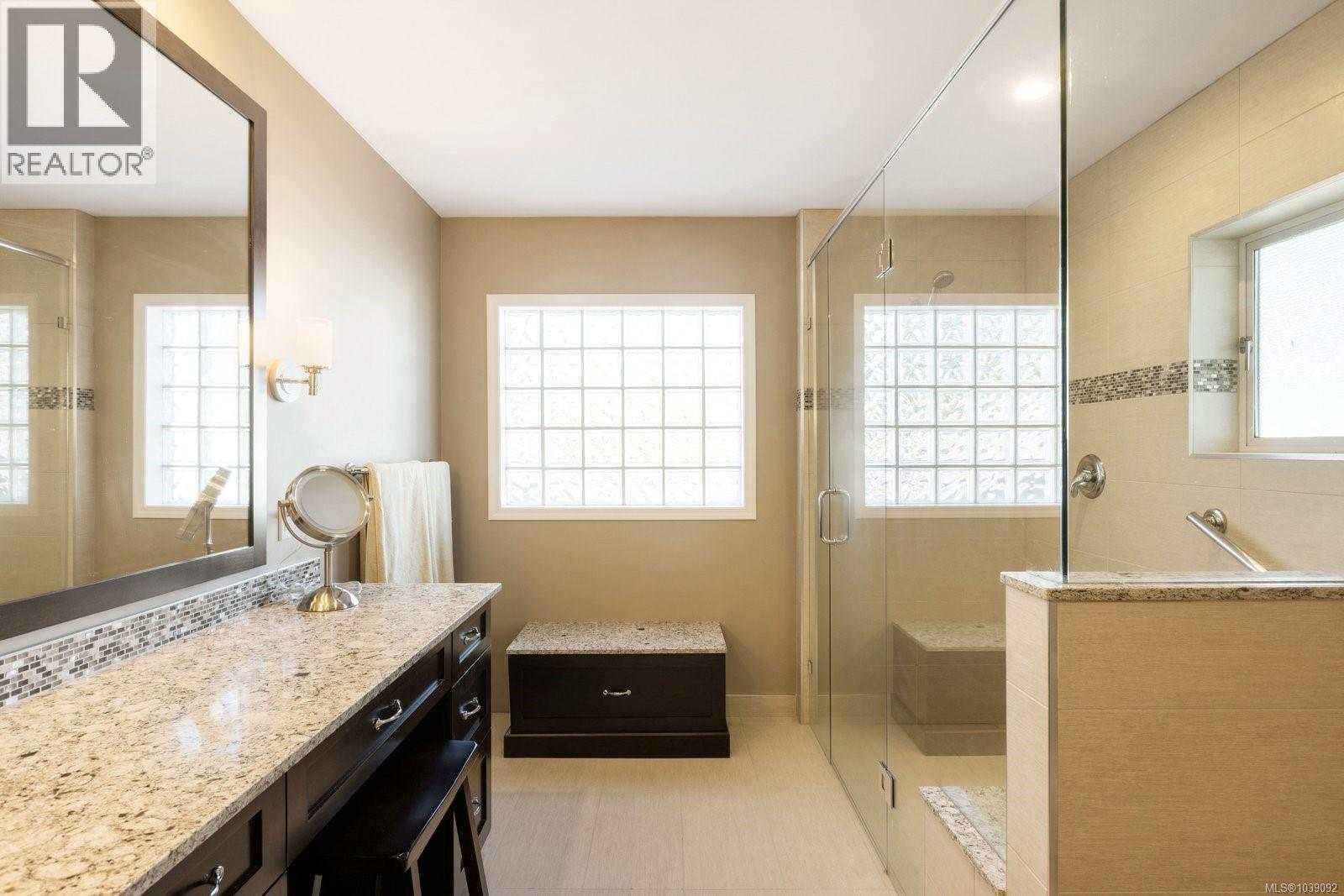  10652 Madrona Drive, North Saanich