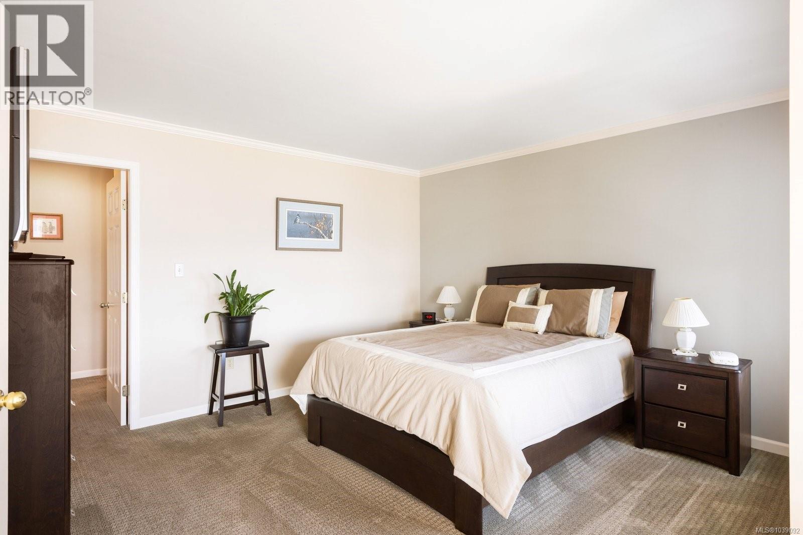  10652 Madrona Drive, North Saanich