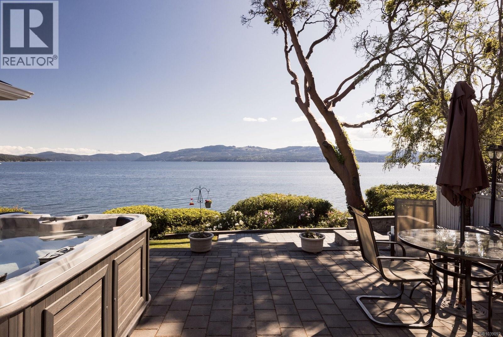  10652 Madrona Drive, North Saanich