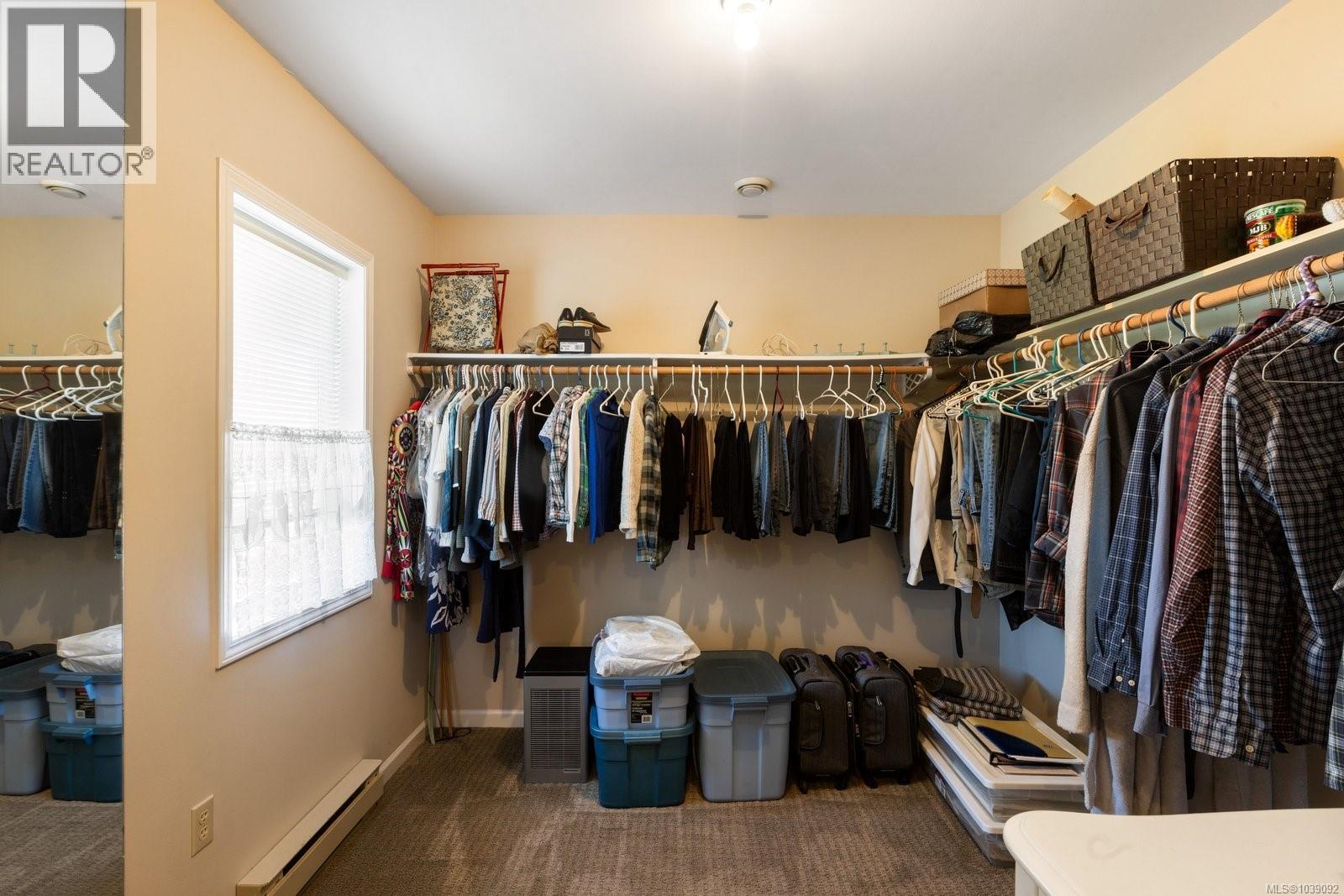  10652 Madrona Drive, North Saanich