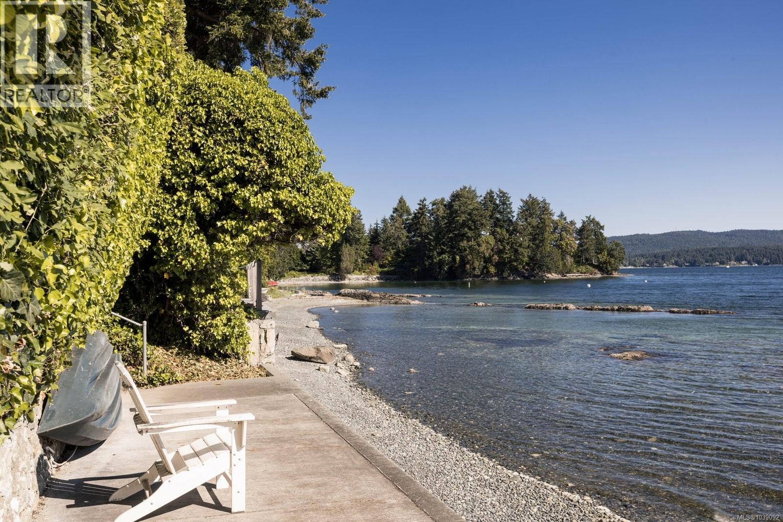  10652 Madrona Drive, North Saanich