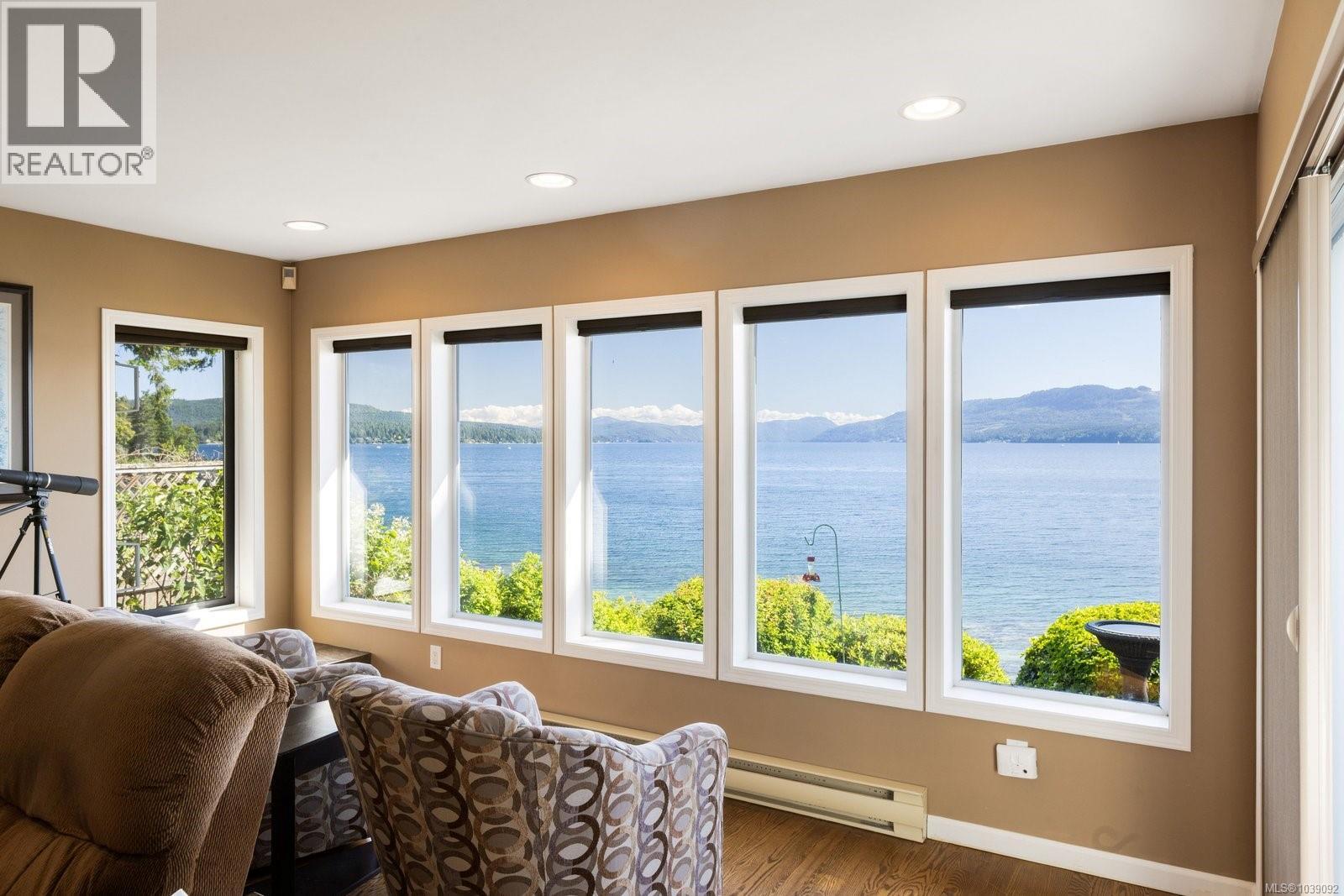  10652 Madrona Drive, North Saanich