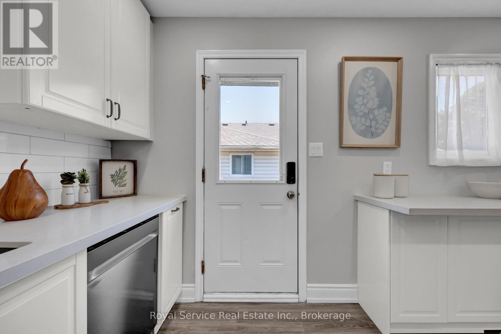58 JOHN SCOTT COURT - 13