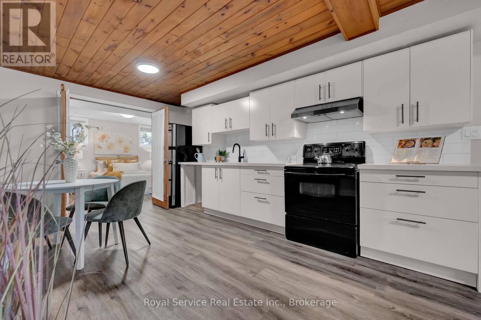 58 JOHN SCOTT COURT - 22