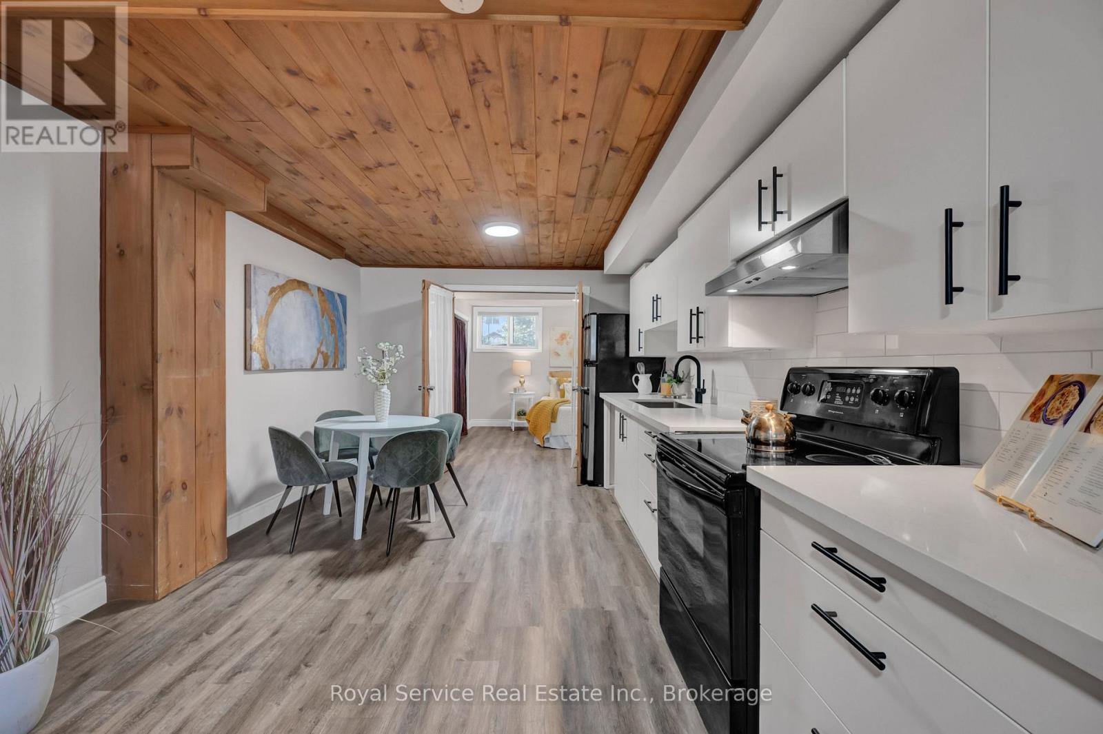 58 JOHN SCOTT COURT - 23