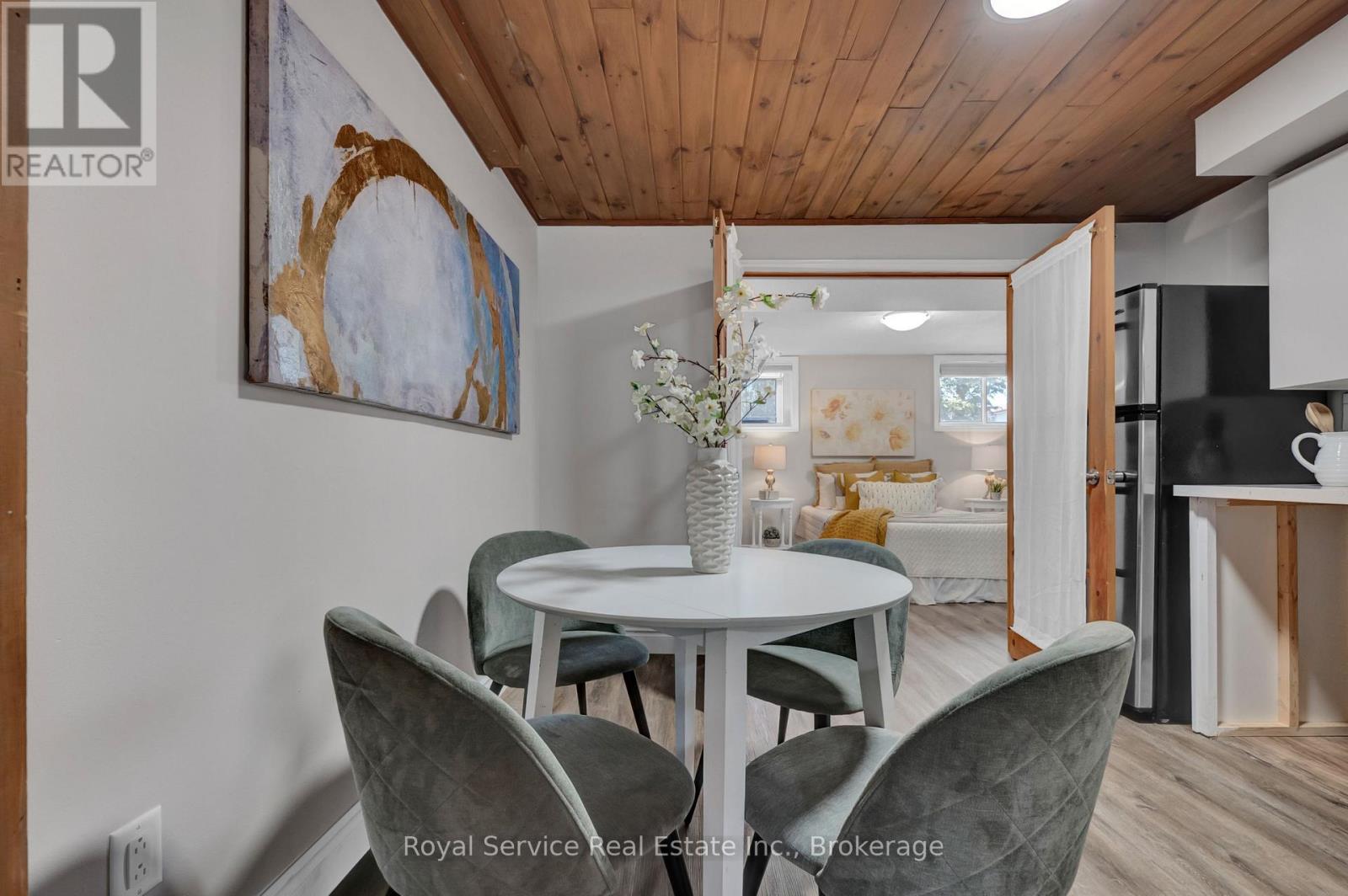 58 JOHN SCOTT COURT - 24