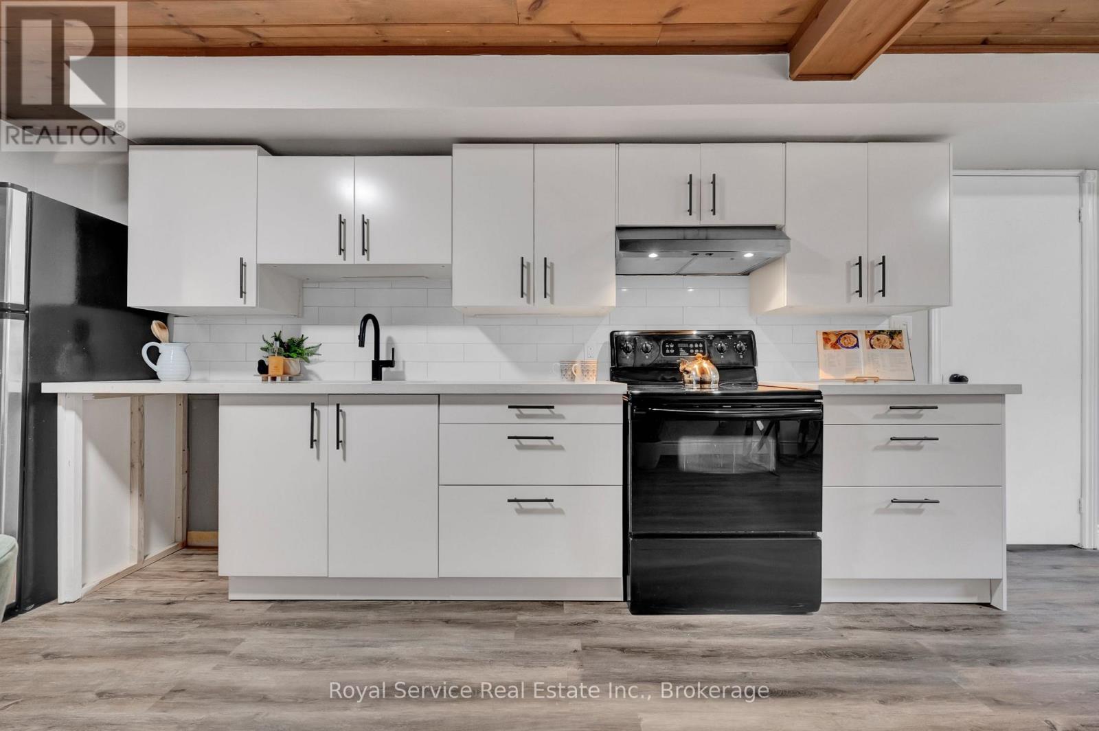 58 JOHN SCOTT COURT - 25
