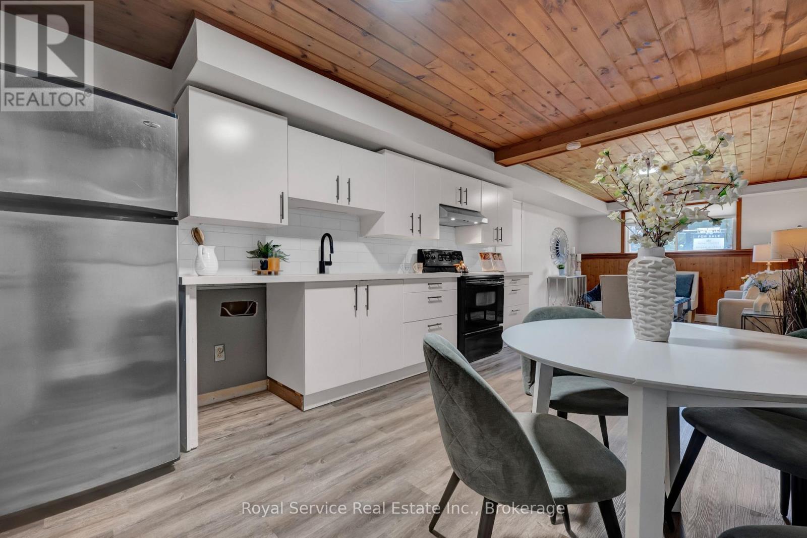 58 JOHN SCOTT COURT - 26