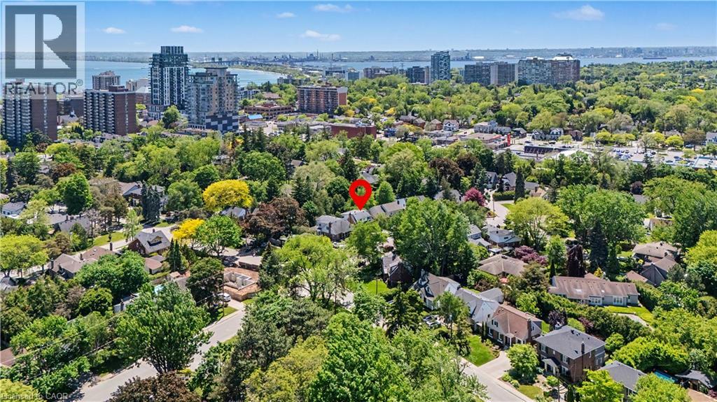 2068 WELLINGTON Avenue - 42
