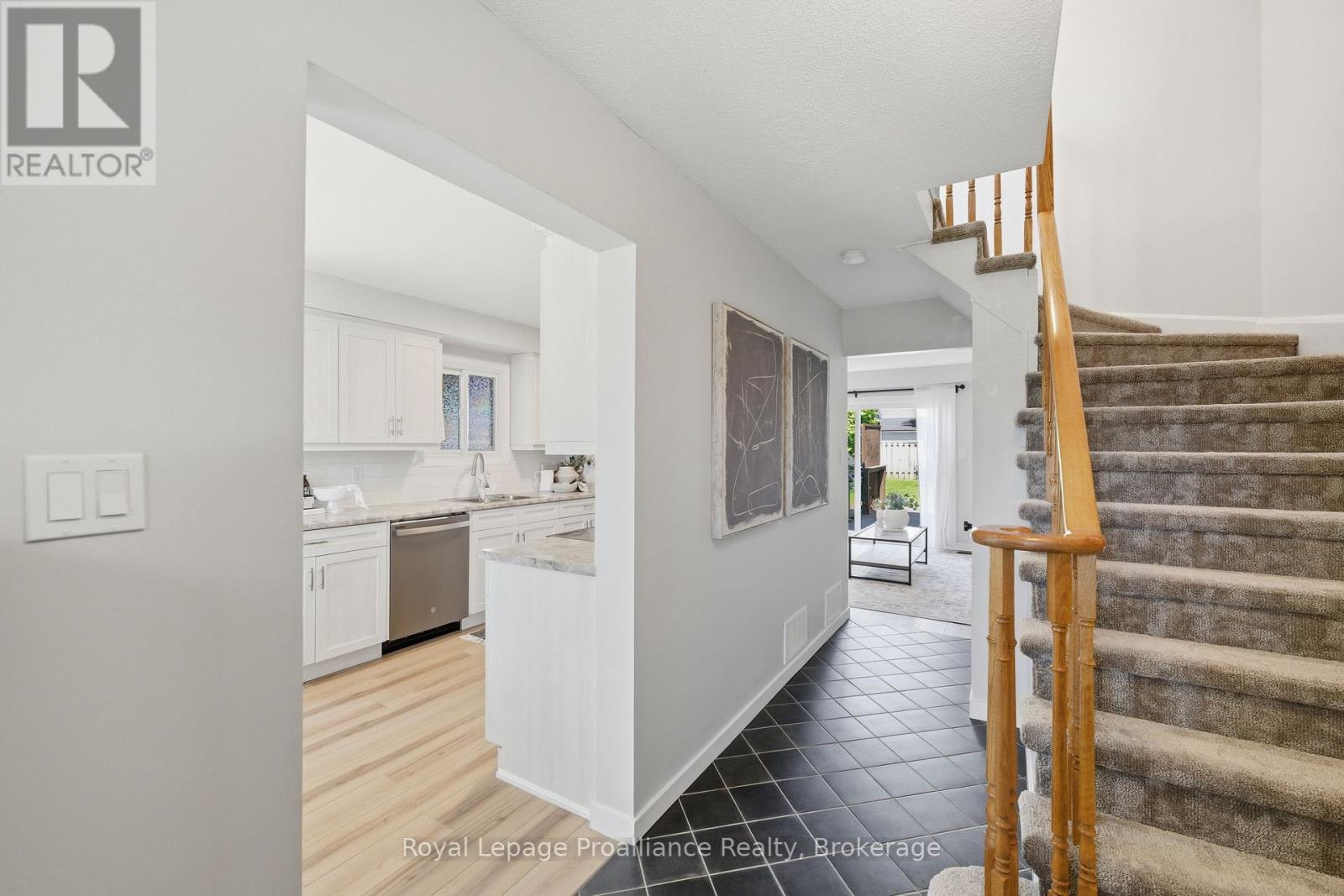 41 BURNHAM BOULEVARD - 16
