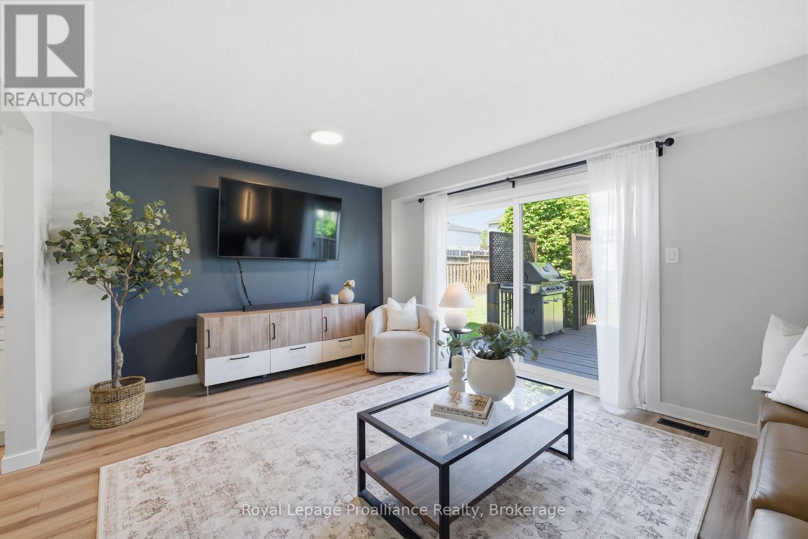 41 BURNHAM BOULEVARD - 18