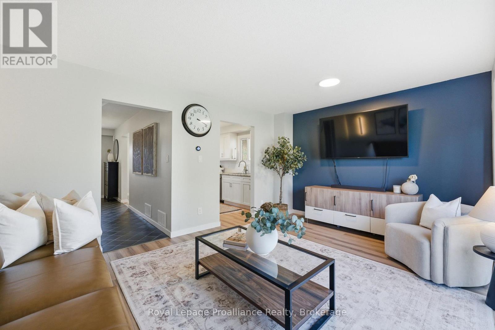 41 BURNHAM BOULEVARD - 19