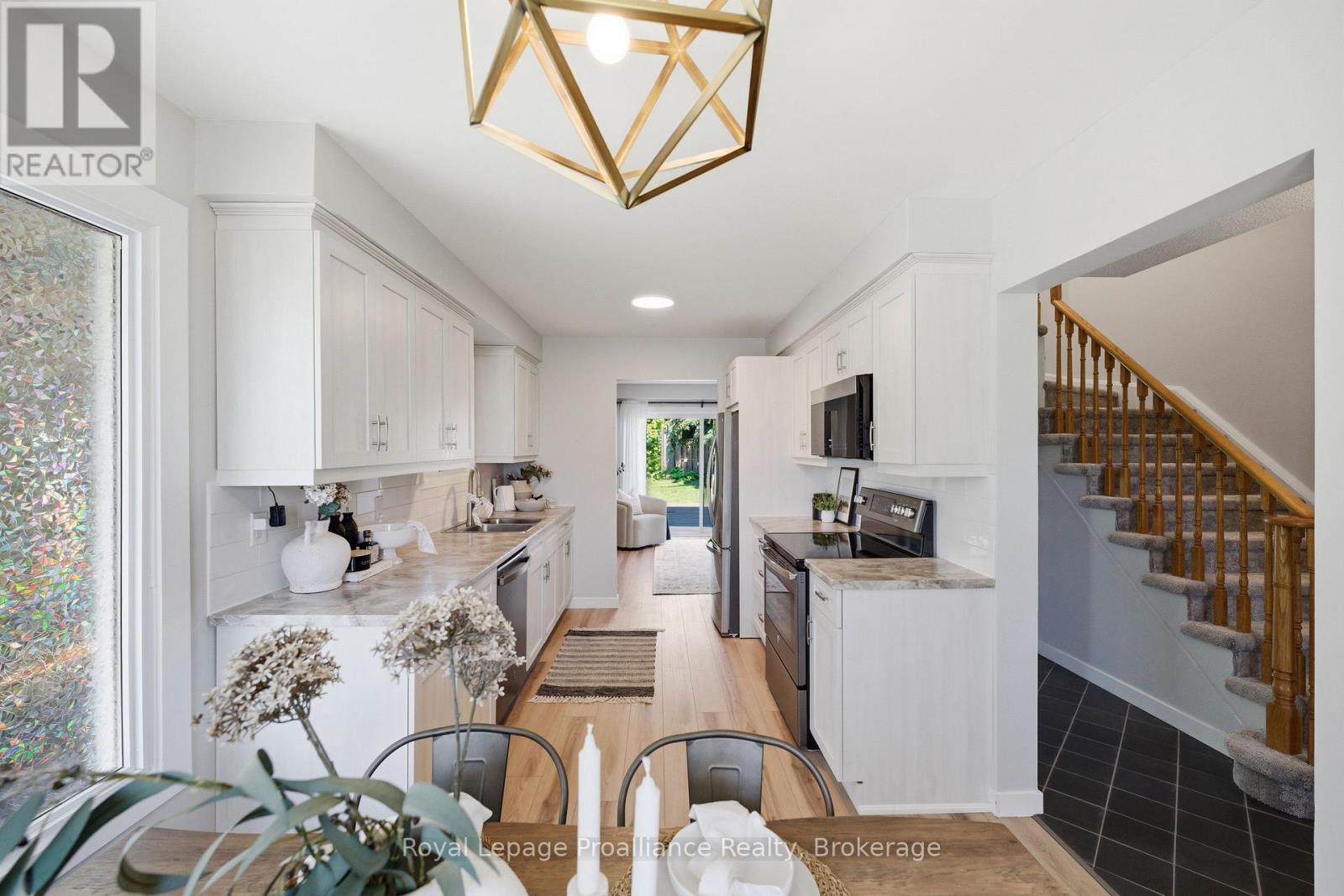 41 BURNHAM BOULEVARD - 26
