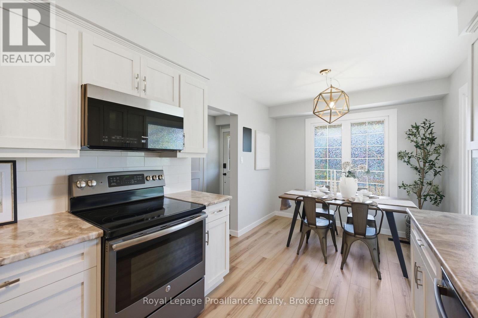 41 BURNHAM BOULEVARD - 29