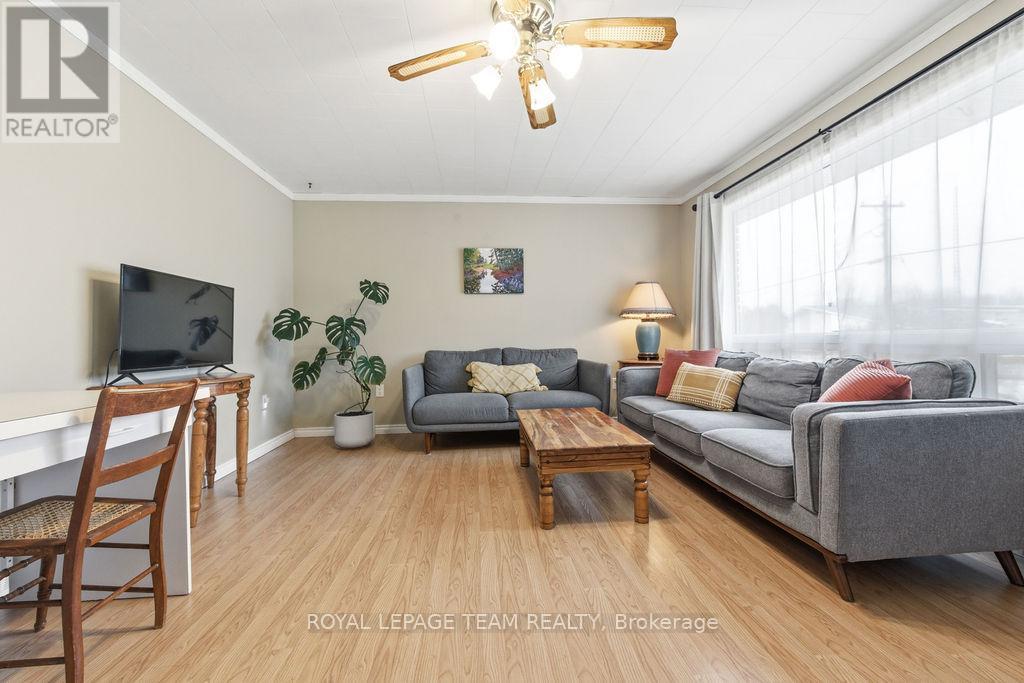 285 FOYMOUNT ROAD - 13