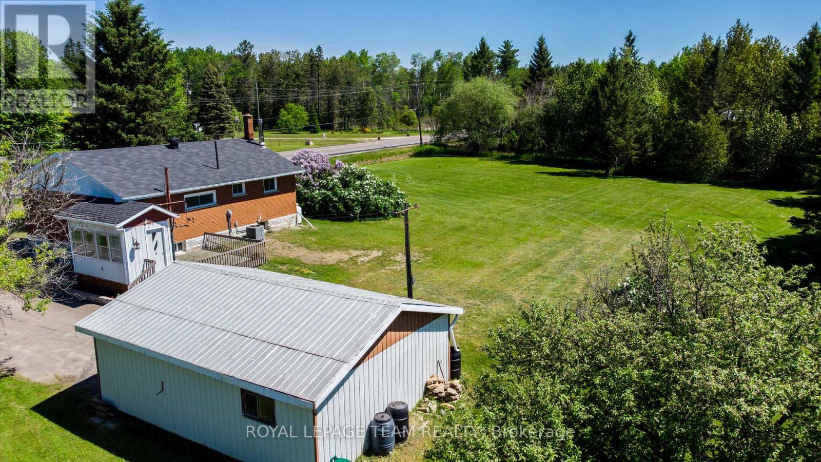285 FOYMOUNT ROAD - 32