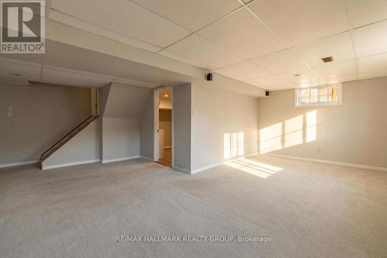 37 STITT STREET - 34