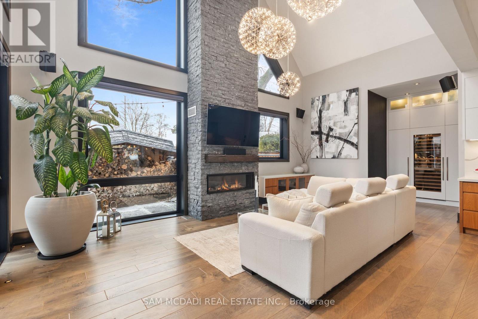 1031 WELWYN DRIVE - 16