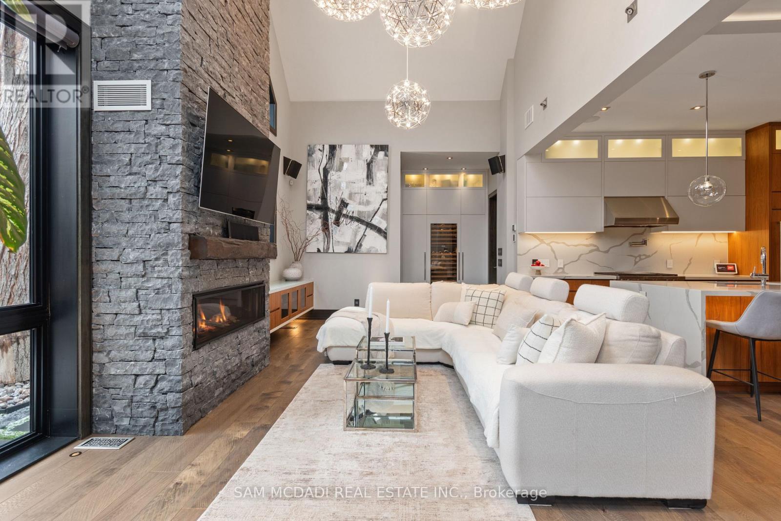 1031 WELWYN DRIVE - 15