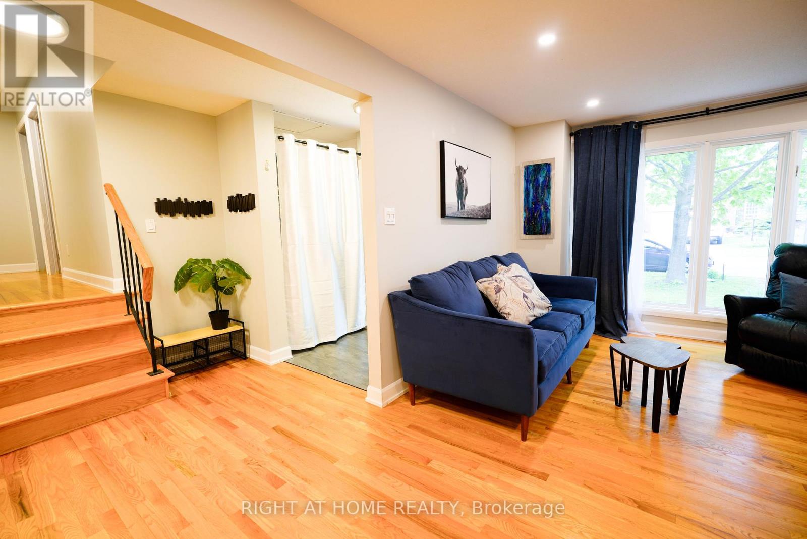 3 POMMEL CRESCENT - 20