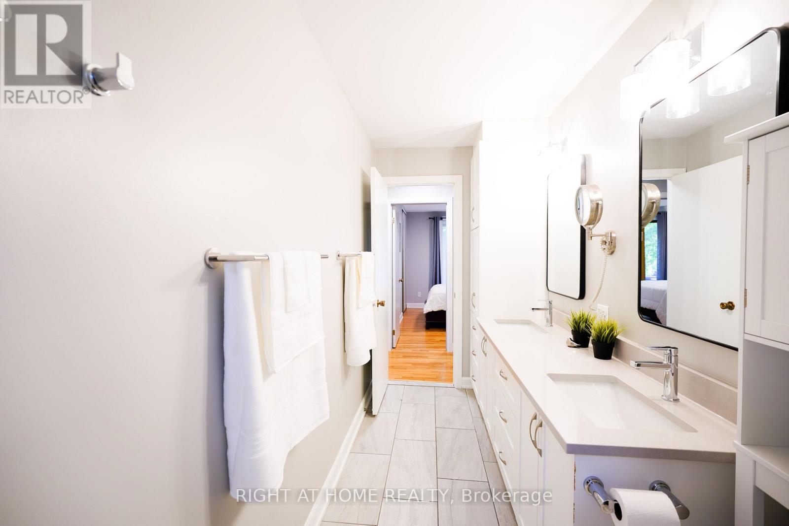 3 POMMEL CRESCENT - 26