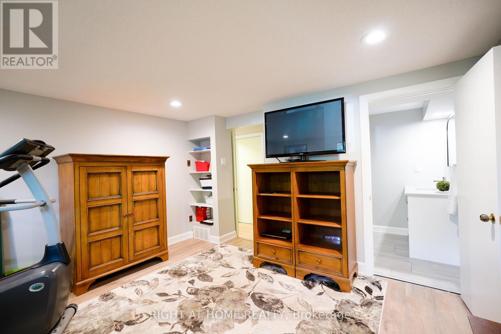 3 POMMEL CRESCENT - 35