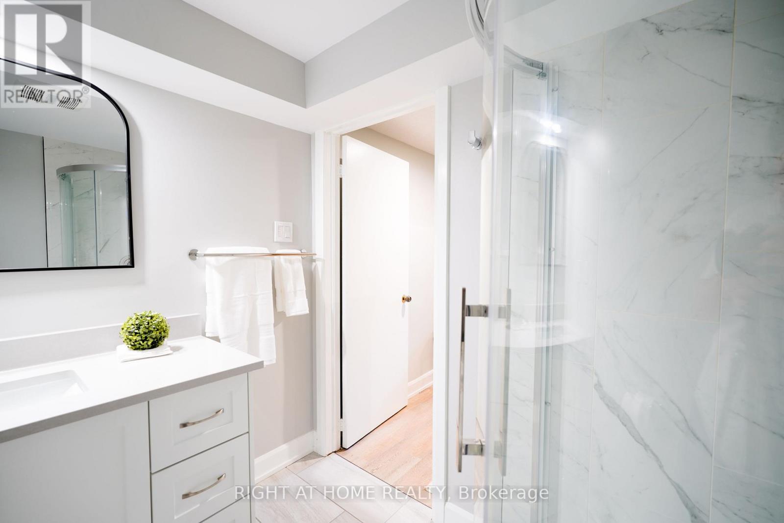 3 POMMEL CRESCENT - 40