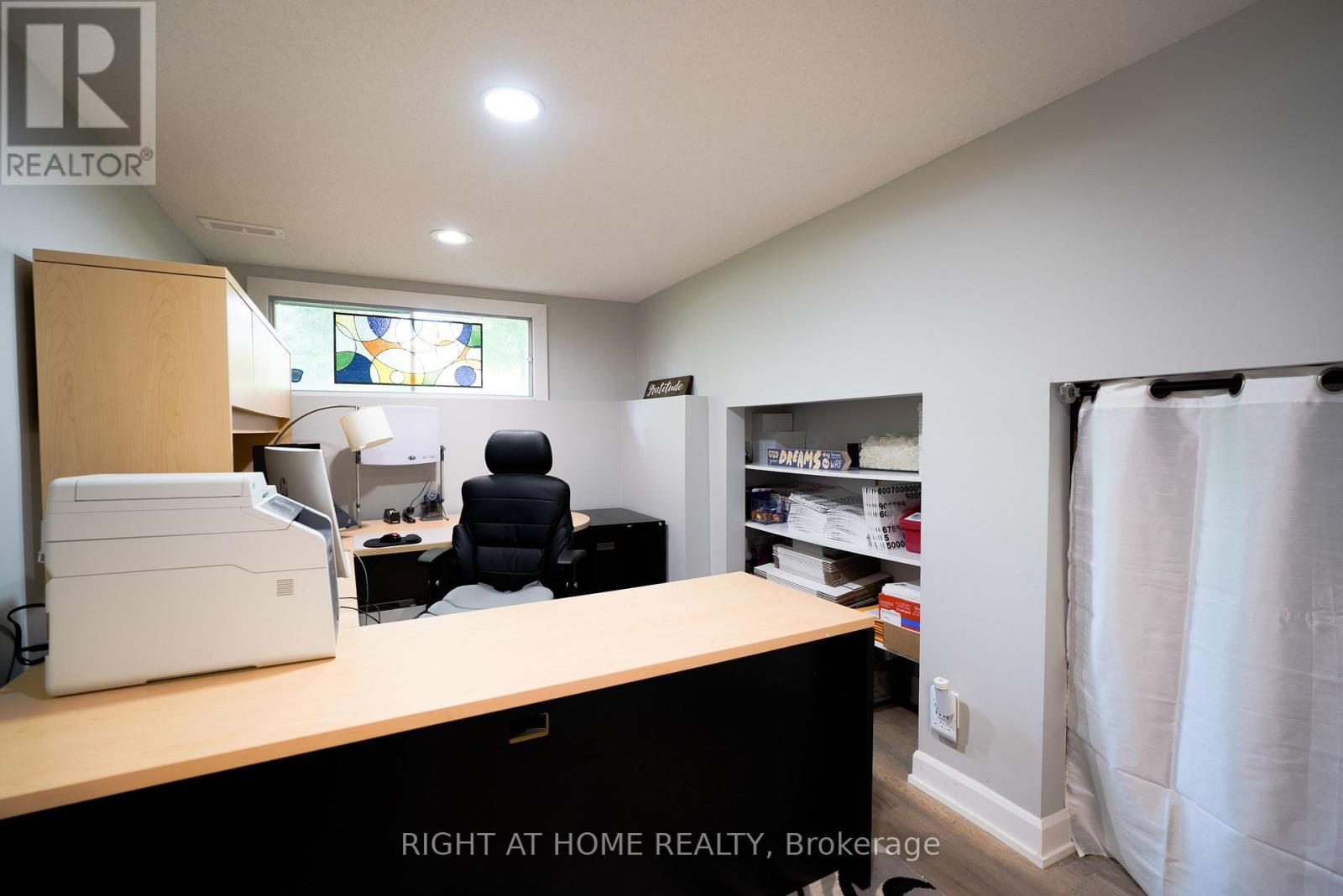 3 POMMEL CRESCENT - 37
