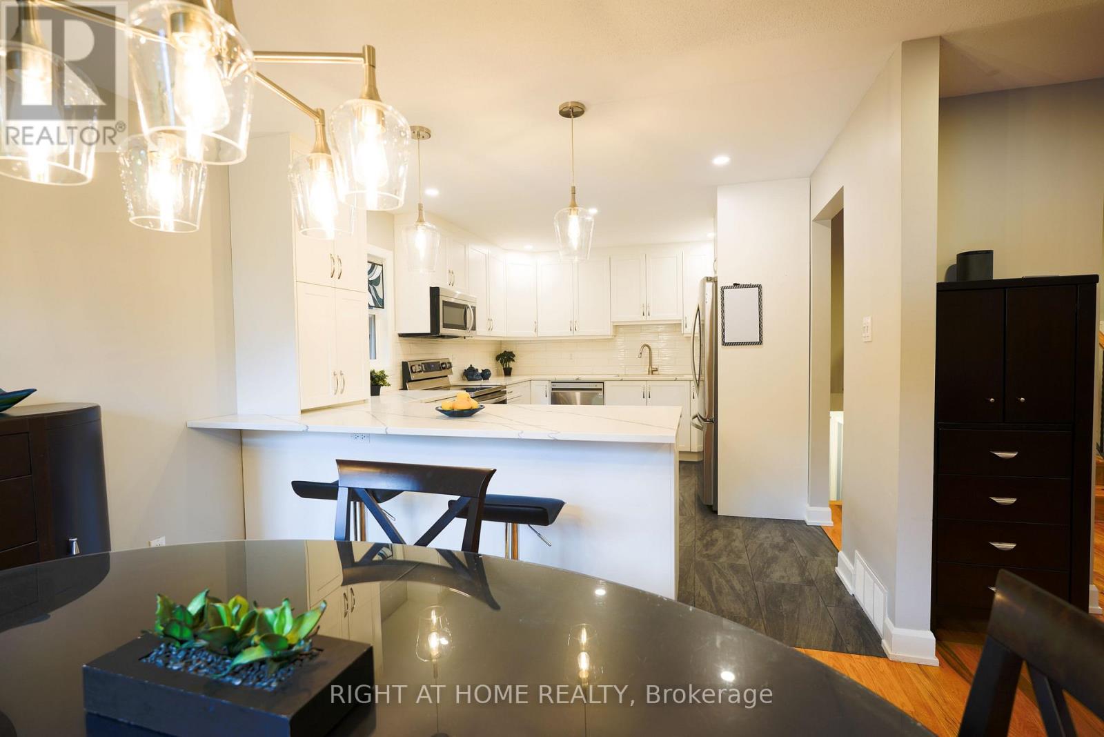 3 POMMEL CRESCENT - 6