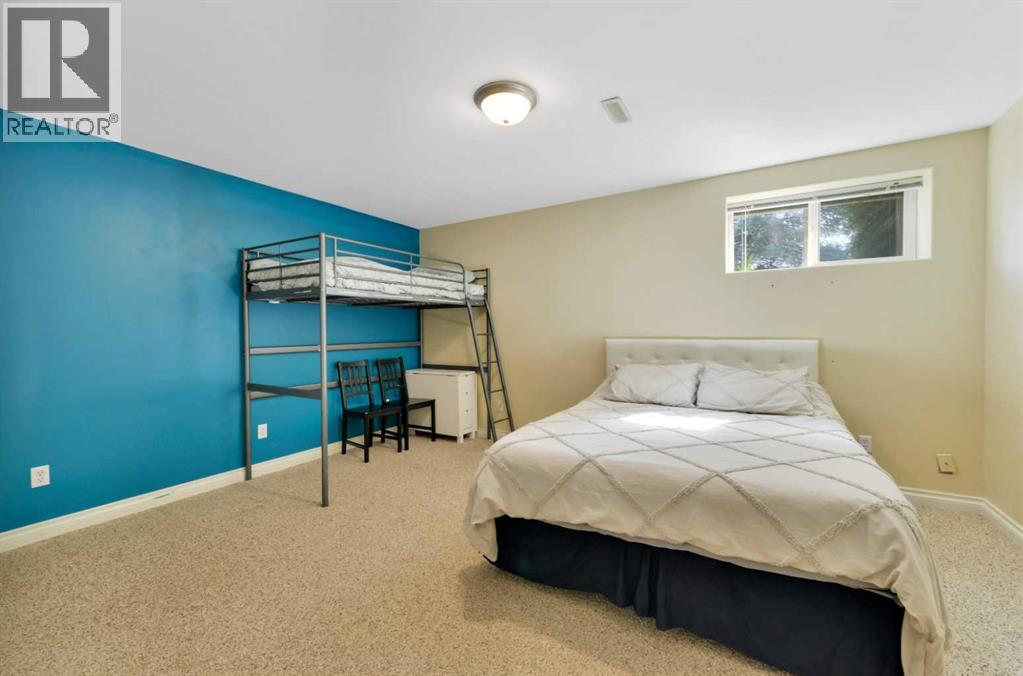 1 Spruce Close - 28