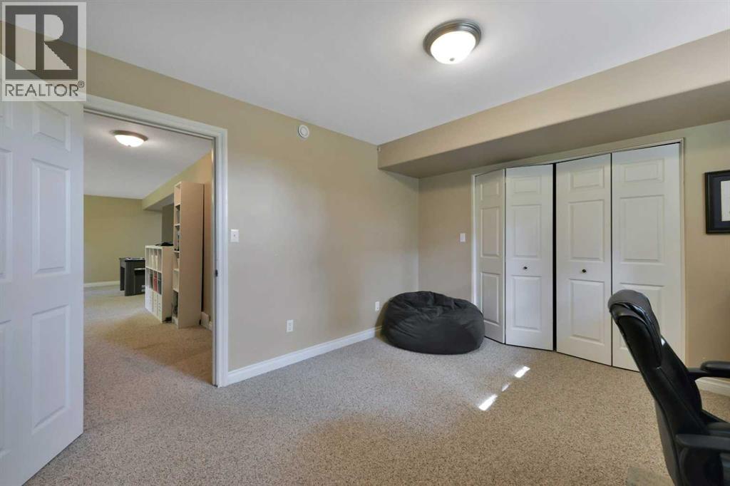 1 Spruce Close - 29