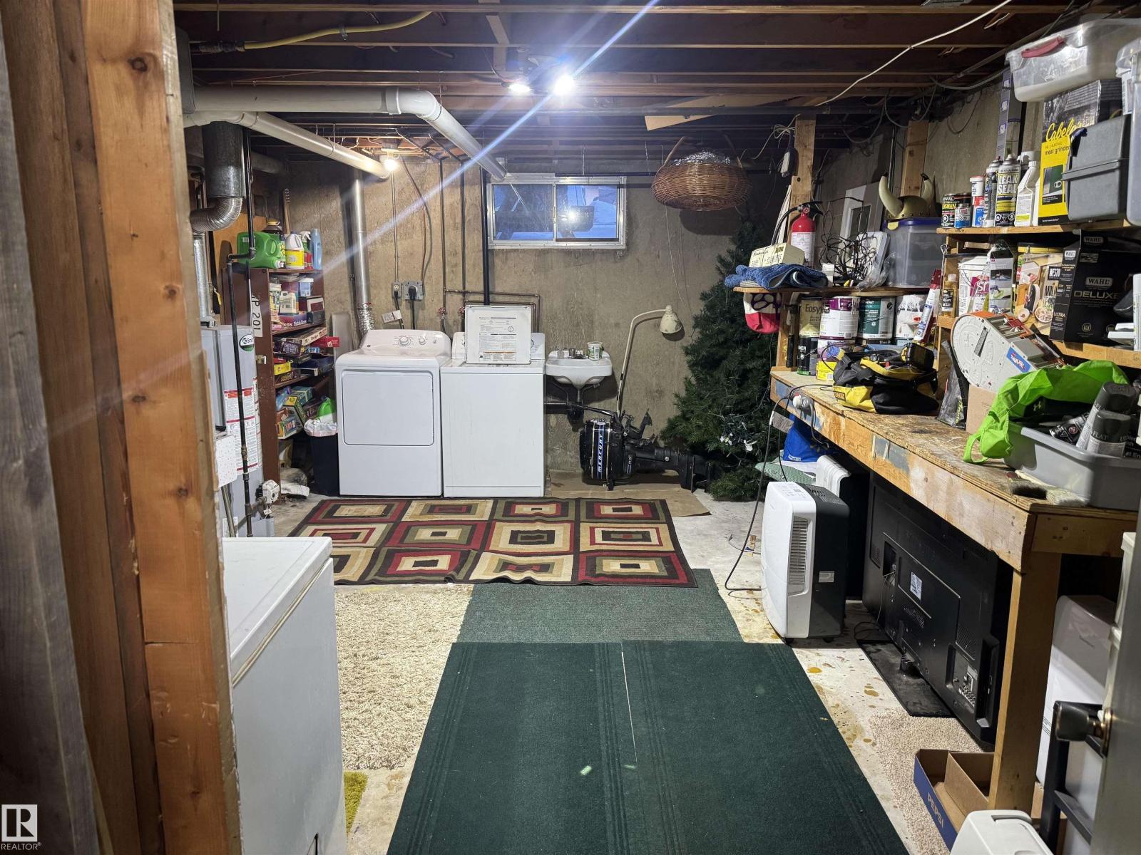 5319 44 AV — photo 25