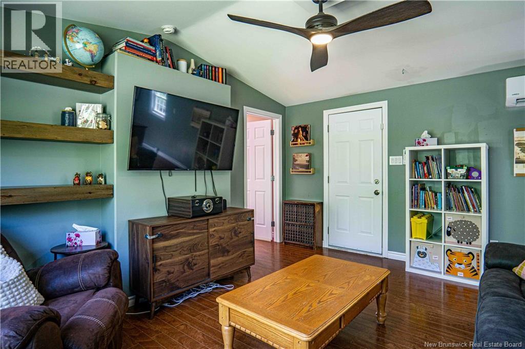 1388 Post Road - 14