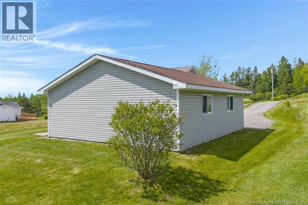14 Lorie Lane - 28