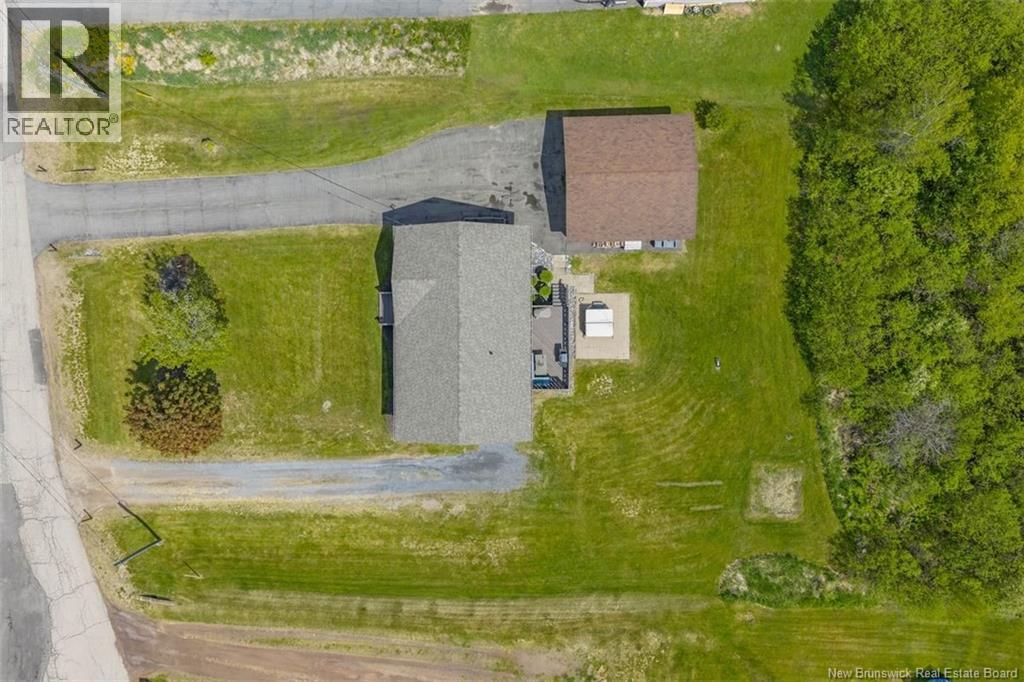 14 Lorie Lane - 30